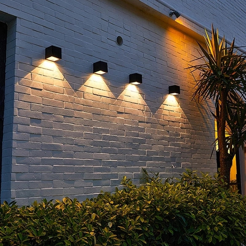 GlowBeam – Elegant Outdoor Wall Lamp for Mood Lighting