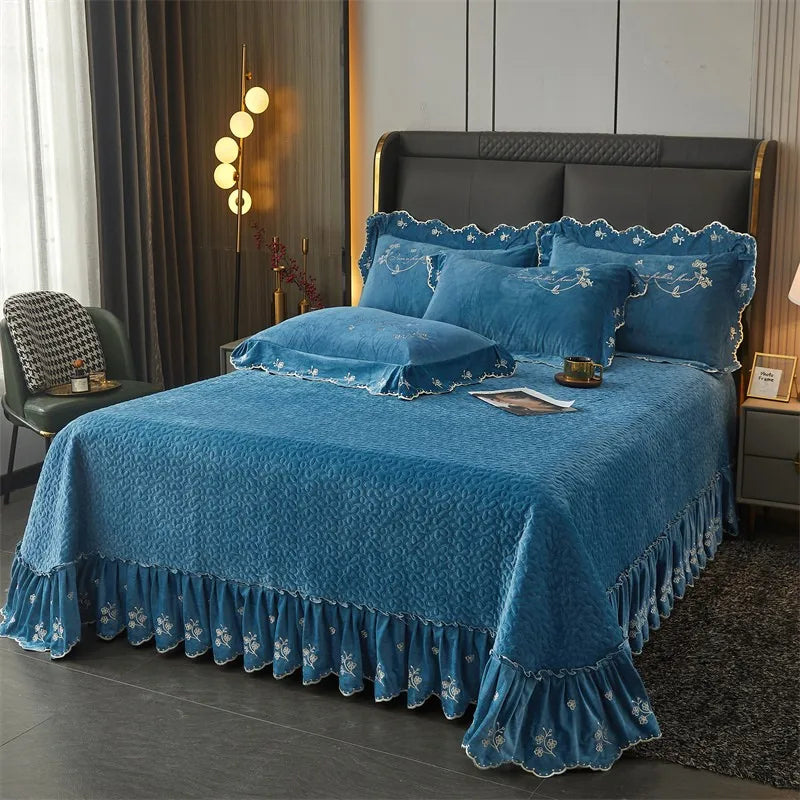 Thelittleesse™ Sapphire Serenity Bedding Set – Quilted 500TC Polyester Bedspread in Ocean Blue