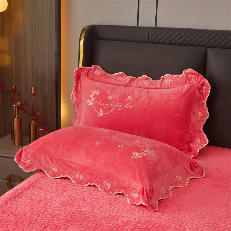 Thelittleesse™ Dazzling Hibiscus Bedding Set – Quilted 500TC Polyester Bedspread in Bold Pink