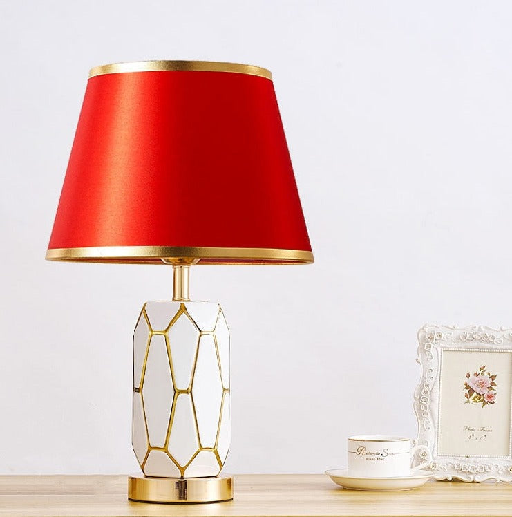CeramiGlow – Retro Ceramic Desk Lamp for a Nostalgic Touch