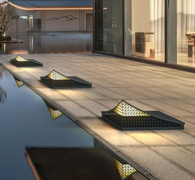 Modern Semi-Pyramid Solar Lights Outdoor with Intelligent Sensor & IP65 Waterproof