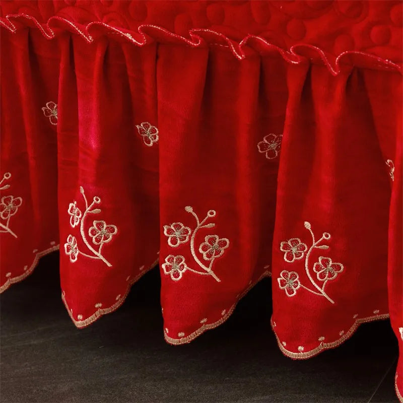 Thelittleesse™ Cardinal Romance Bedding Set – Quilted 500TC Polyester Bedspread in Passionate Red
