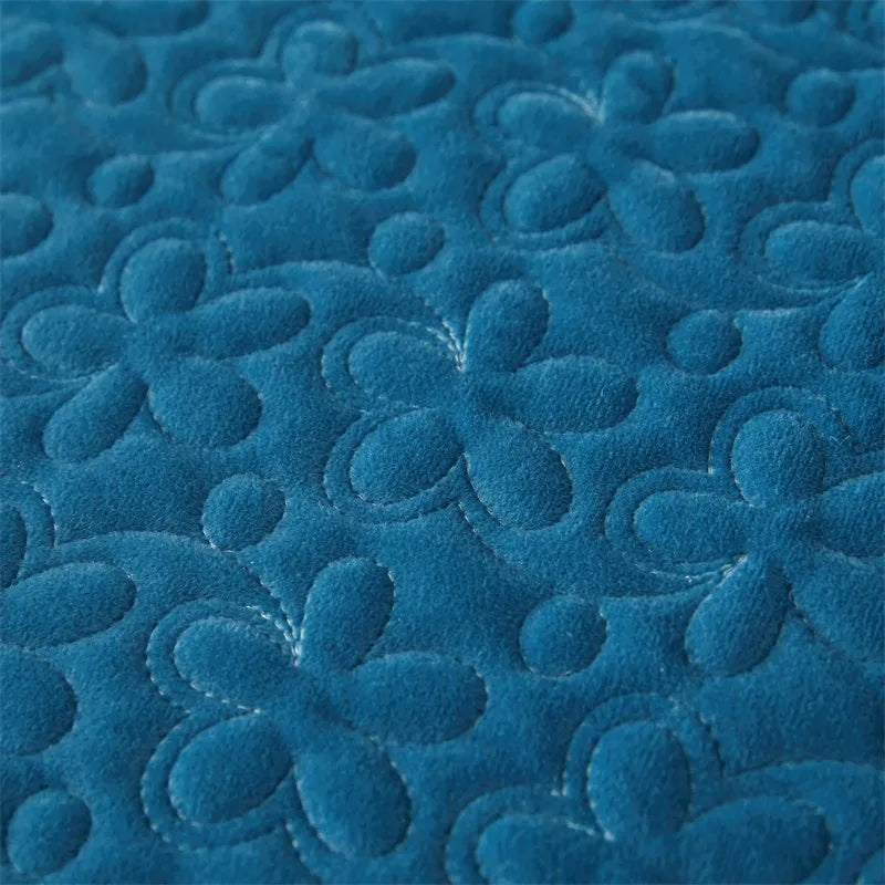 Thelittleesse™ Sapphire Serenity Bedding Set – Quilted 500TC Polyester Bedspread in Ocean Blue