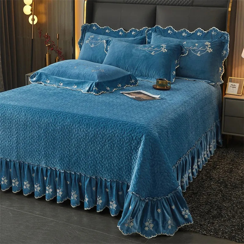 Thelittleesse™ Sapphire Serenity Bedding Set – Quilted 500TC Polyester Bedspread in Ocean Blue