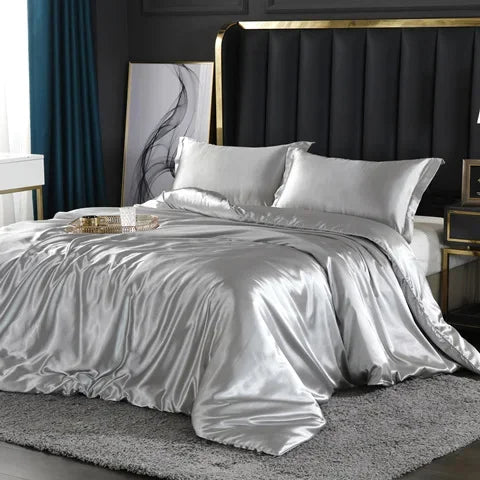 Luxury Silk Bedding Set - 4 Pieces (1 Flat Sheet + 1 Duvet Cover + 2 Pillowcases)