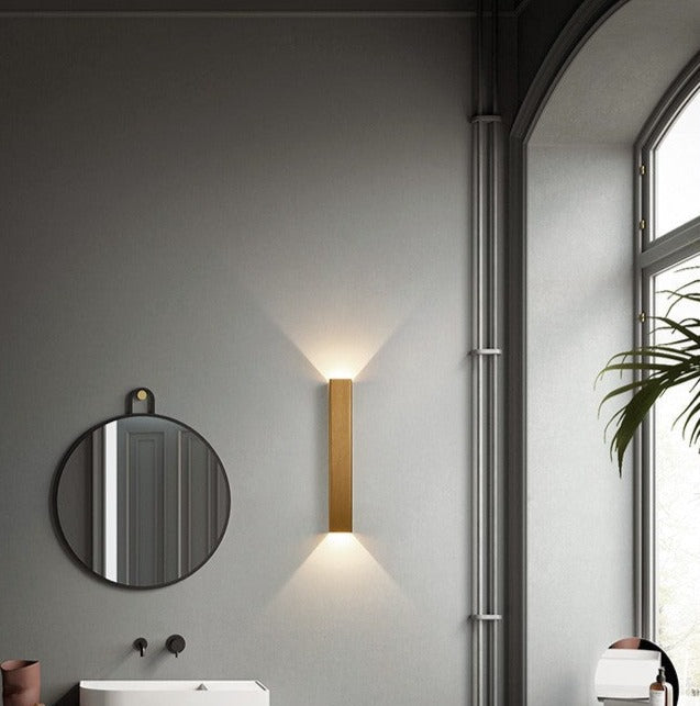 BeamLuxe – Sleek Outdoor Lamp for Contemporary Spaces