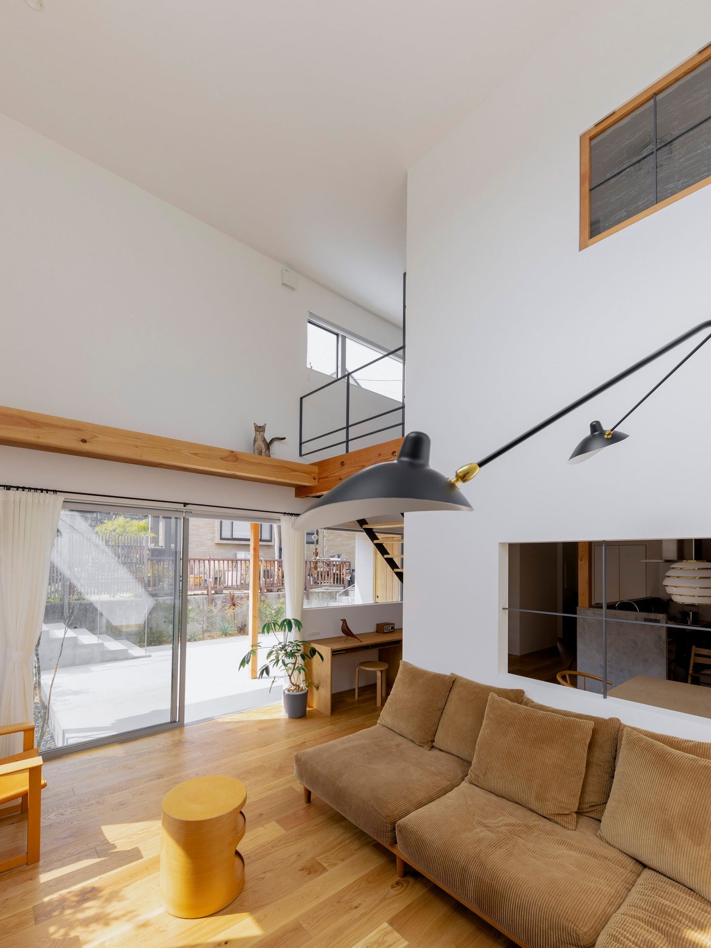 LumaFlex – Dual-Arm Wall Lamp for Flexible Lighting