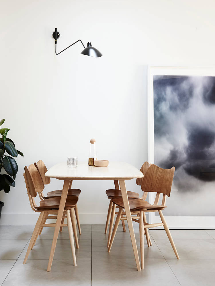 LumaFlex – Dual-Arm Wall Lamp for Flexible Lighting