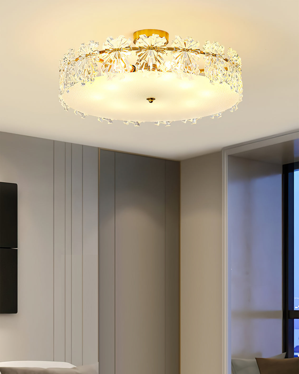 FlurryLuxe - Ceiling Light with Elegant Snowflake Motifs