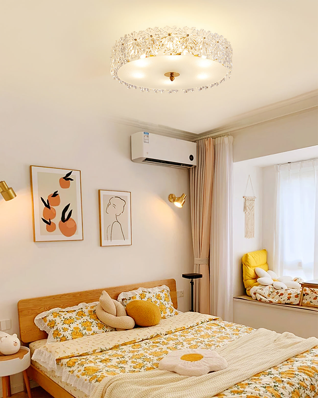 FlurryLuxe - Ceiling Light with Elegant Snowflake Motifs