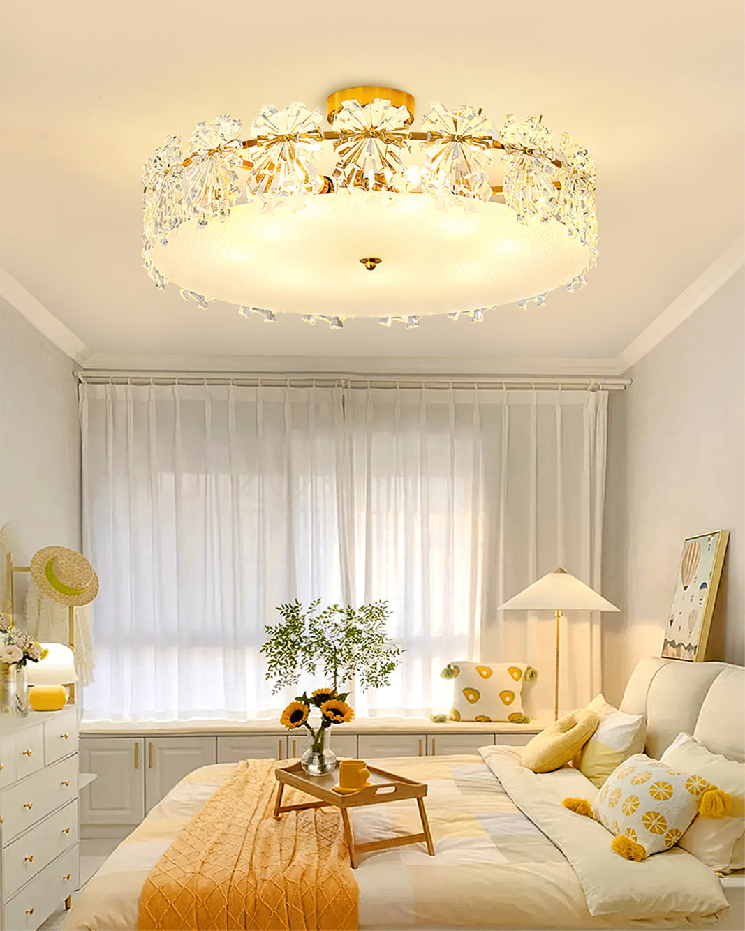 FlurryLuxe - Ceiling Light with Elegant Snowflake Motifs