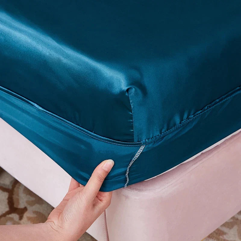 SUPER SOFT Luxury Silk Fitted Sheet