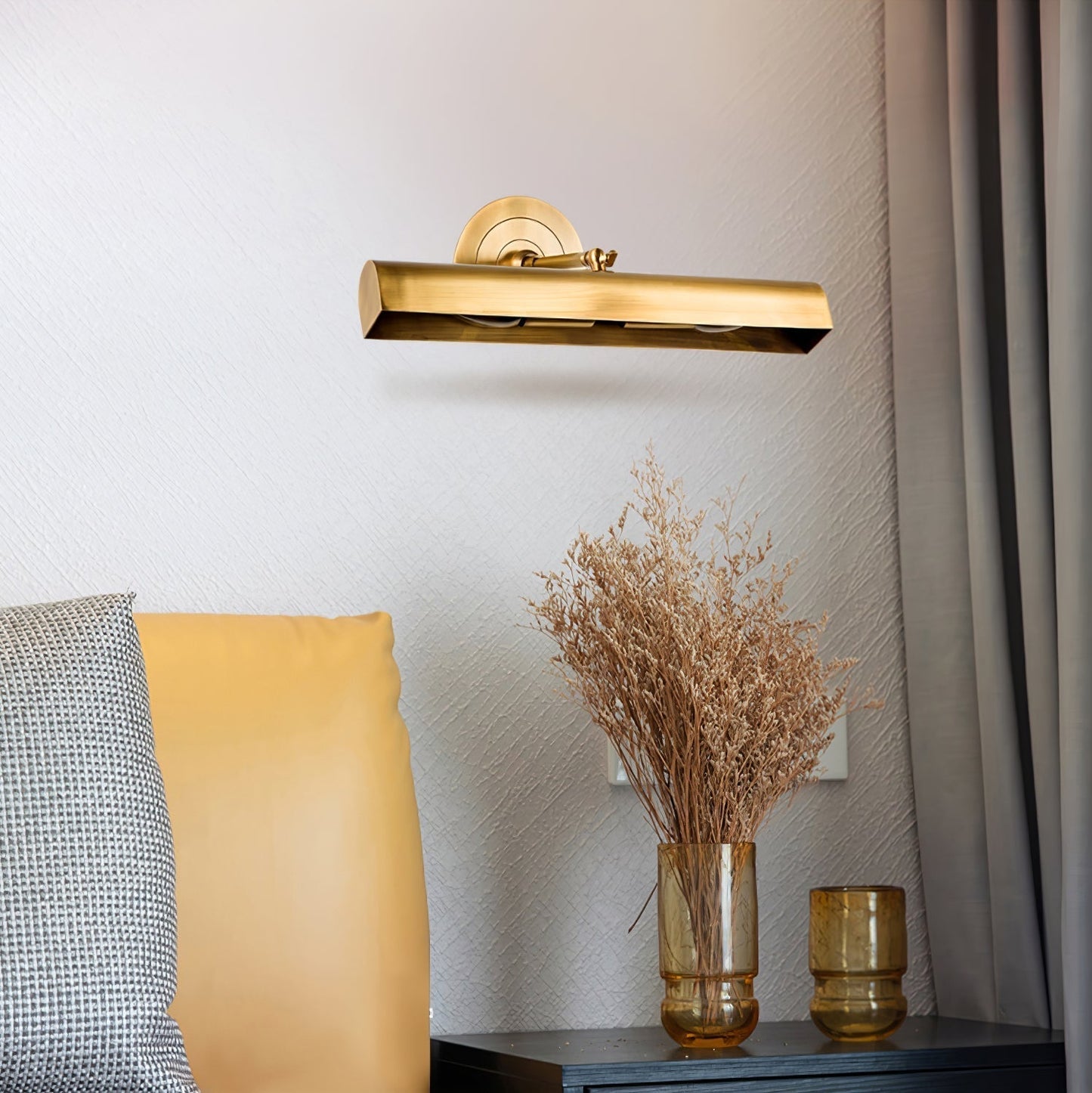 TimelessLume – Luxurious Gold Wall Lamp for Classic Interiors
