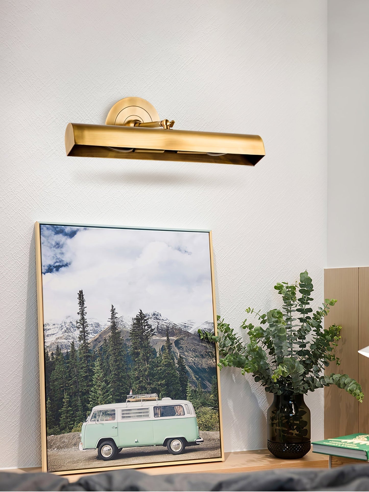 TimelessLume – Luxurious Gold Wall Lamp for Classic Interiors