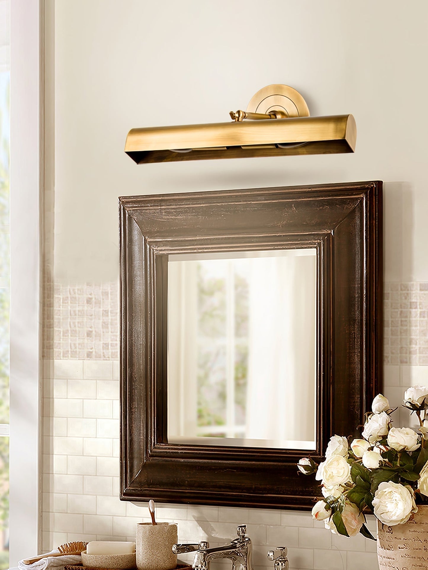 TimelessLume – Luxurious Gold Wall Lamp for Classic Interiors