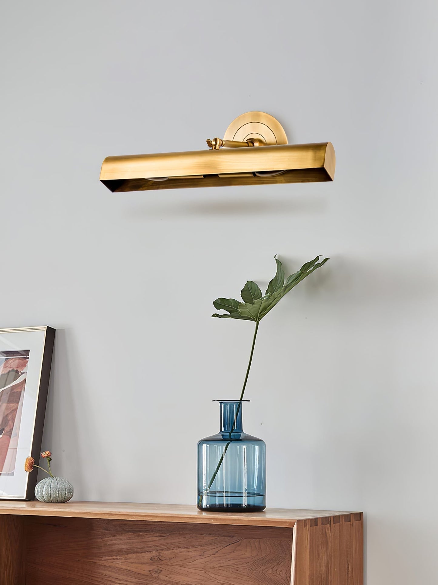 TimelessLume – Luxurious Gold Wall Lamp for Classic Interiors