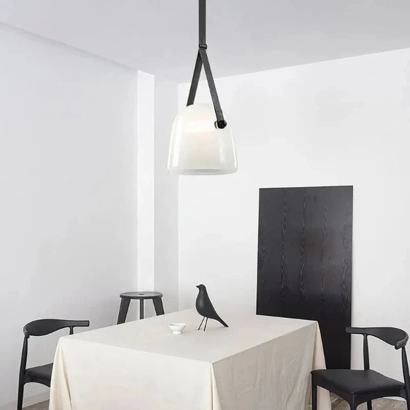 GlowSphere – Stylish Glass Pendant for Luxurious Spaces