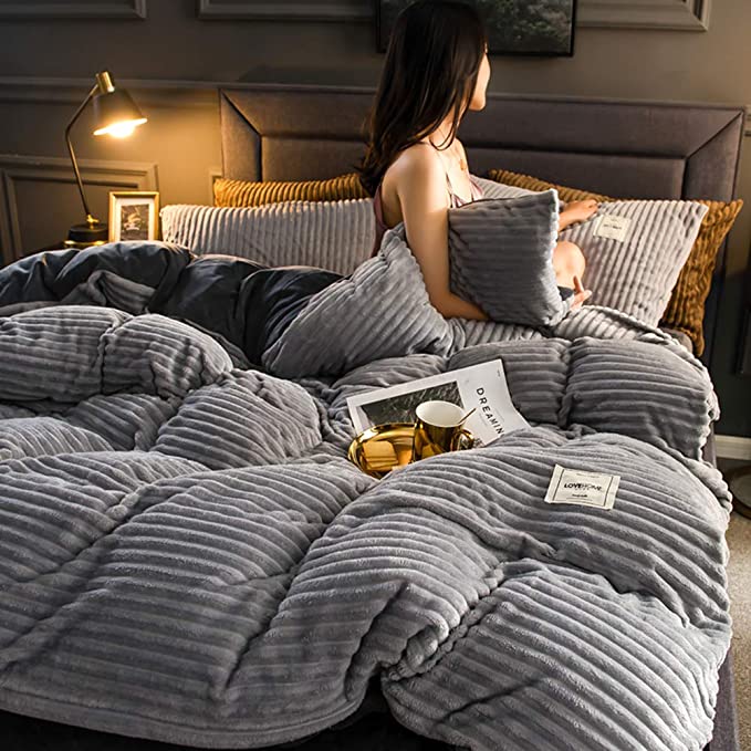 Thelittleesse™ Vera Duvet Blanket – Ultra-Soft, Warm & Cozy Winter Bedding