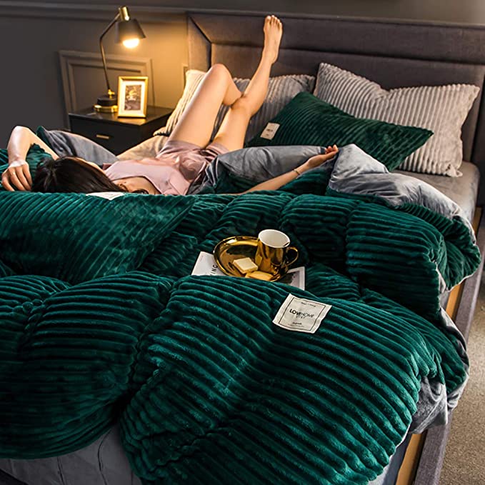 Thelittleesse™ Vera Duvet Blanket – Ultra-Soft, Warm & Cozy Winter Bedding