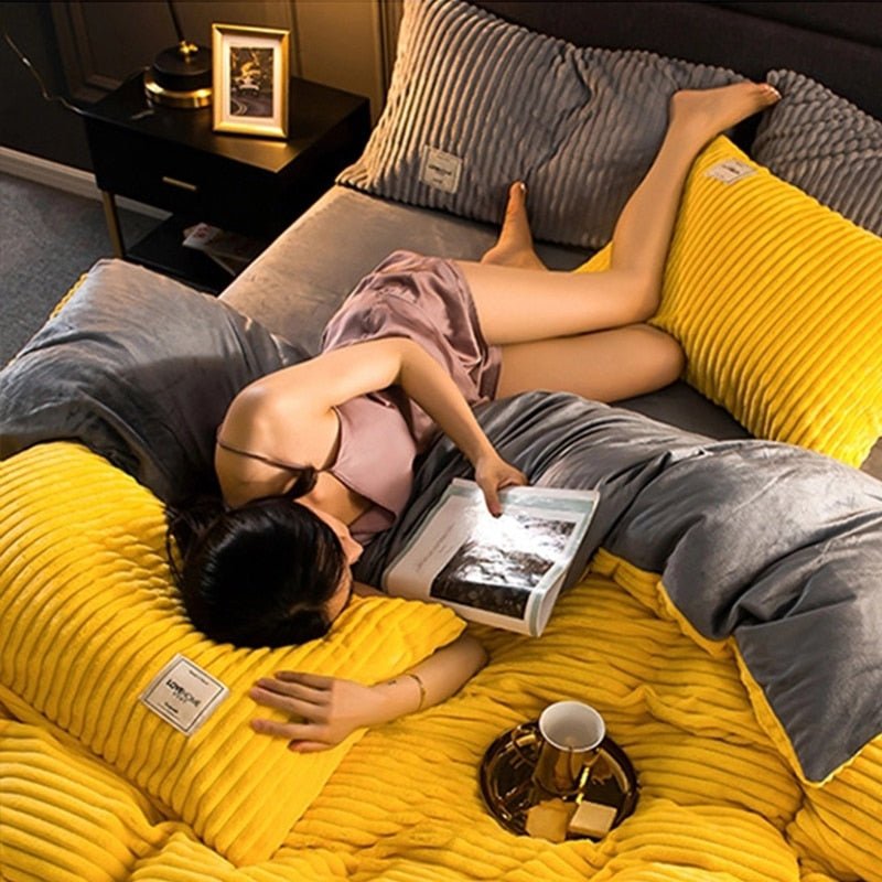 Thelittleesse™ Vera Duvet Blanket – Ultra-Soft, Warm & Cozy Winter Bedding
