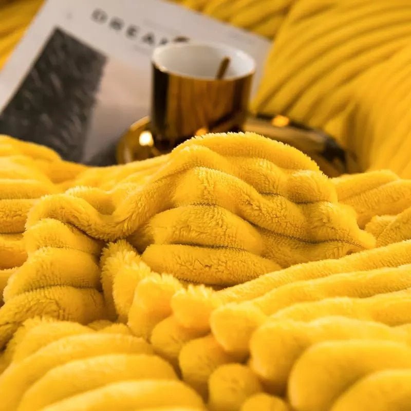 Thelittleesse™ Vera Duvet Blanket – Ultra-Soft, Warm & Cozy Winter Bedding
