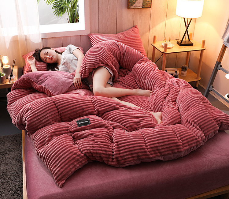 Thelittleesse™ Vera Duvet Blanket – Ultra-Soft, Warm & Cozy Winter Bedding