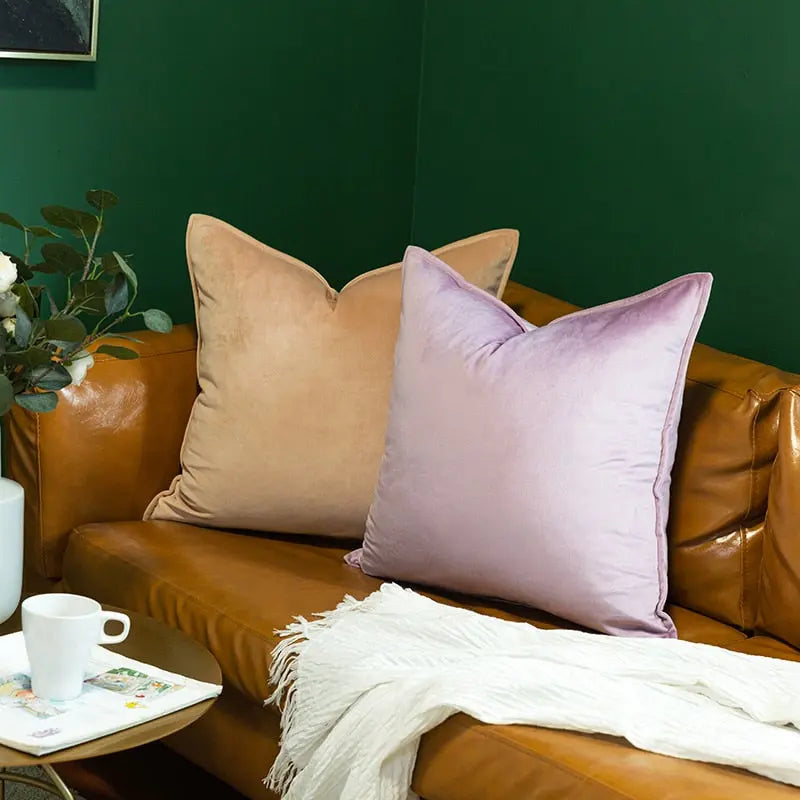 VelvetLux – Luxe Velvet Cushion Cover with Flannel Edge