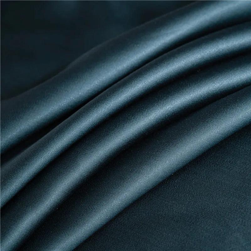 Thelittleesse™ Mulberry Silk Duvet Cover – Breathable, Hypoallergenic Luxury Bedding