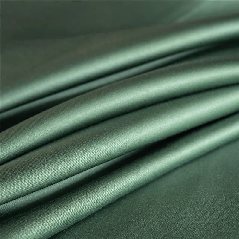 Thelittleesse™ Mulberry Silk Duvet Cover – Breathable, Hypoallergenic Luxury Bedding