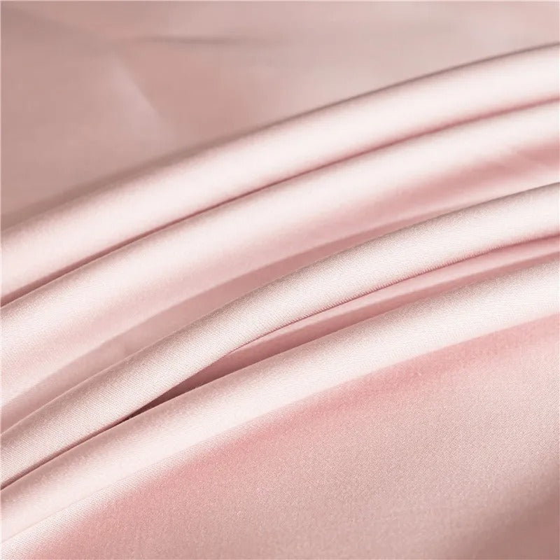 Thelittleesse™ Mulberry Silk Duvet Cover – Breathable, Hypoallergenic Luxury Bedding