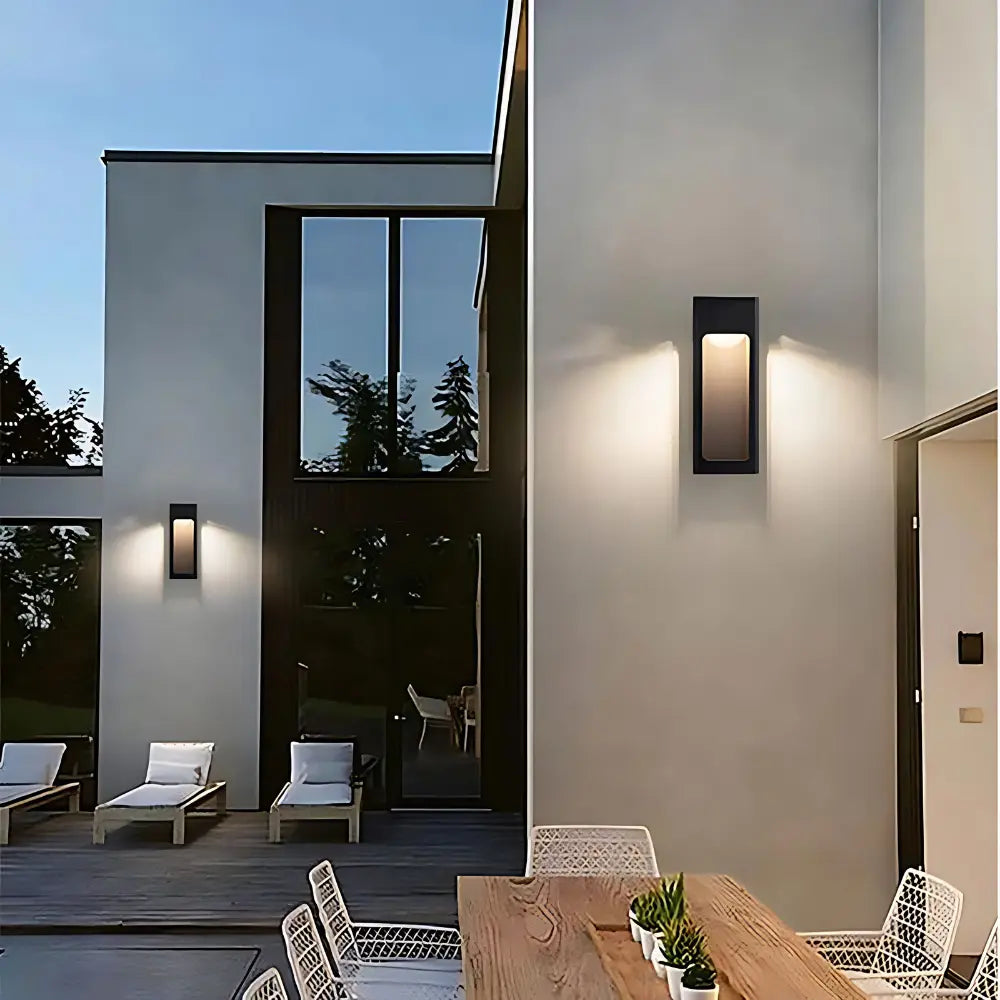 RadiantYue - Sleek Wall Lamp