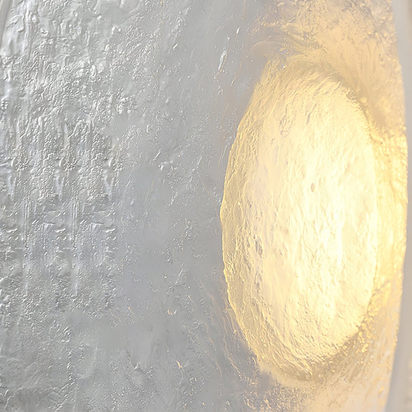 SculptLight – Modern Resin Wall Lamp for Timeless Elegance