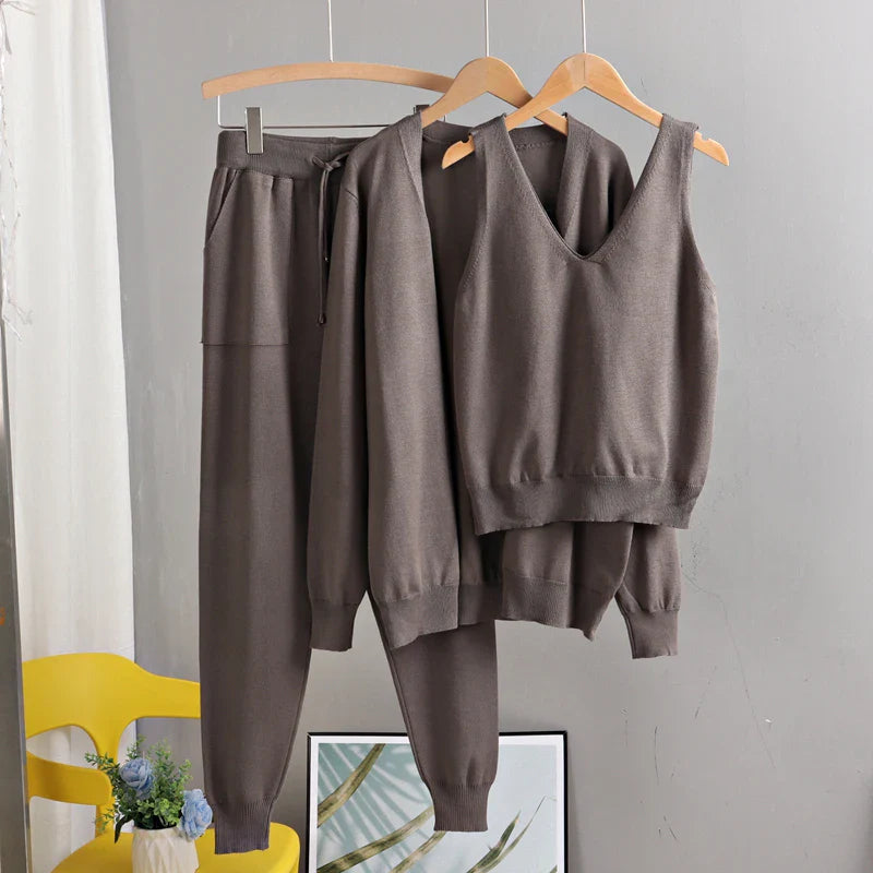 Eme's Elegant 3-Piece Women Cardigan Tracksuit - Knitted Sweater Pant Set with Pockets