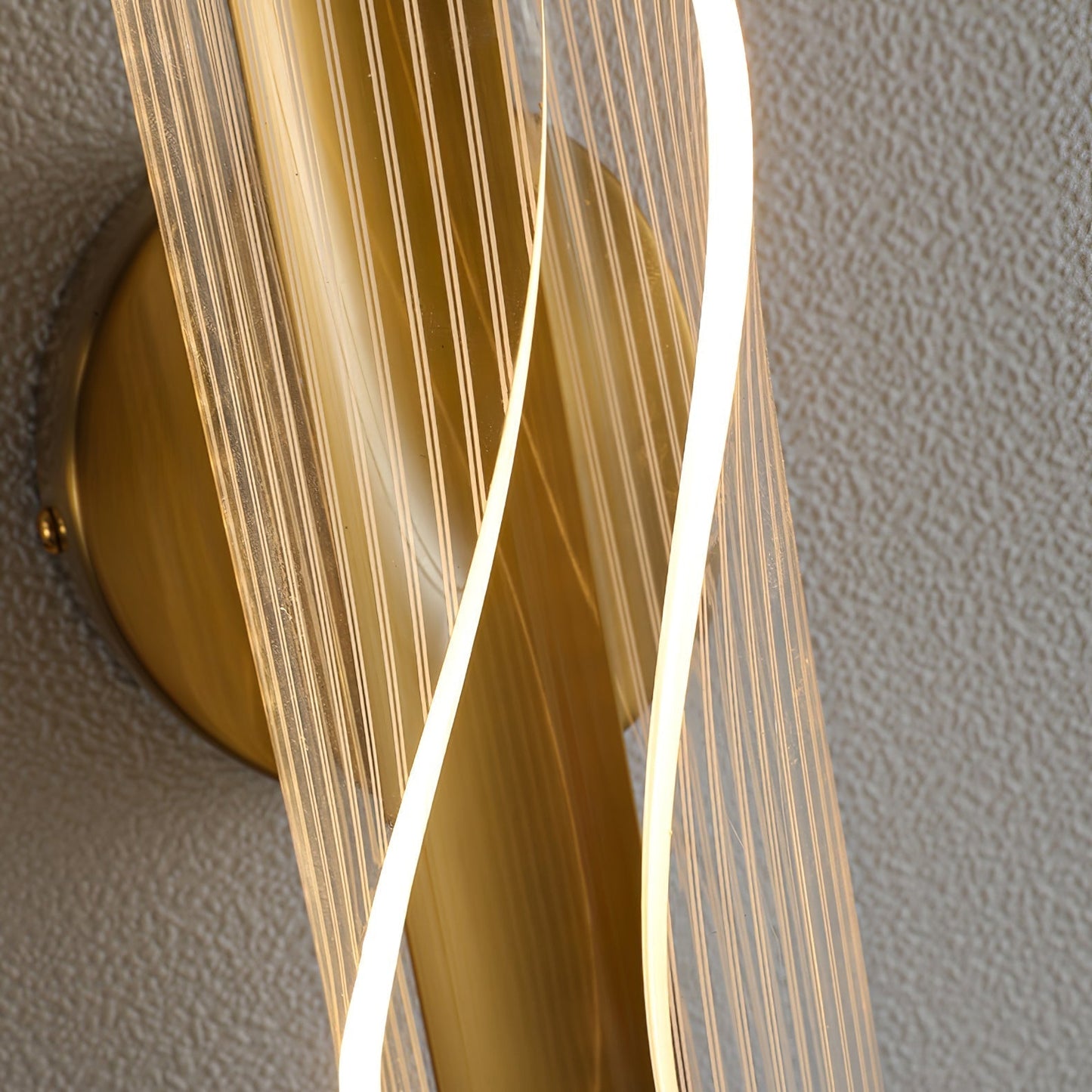 CrystalAura – Sparkling Crystal Wall Light for Glamorous Touch