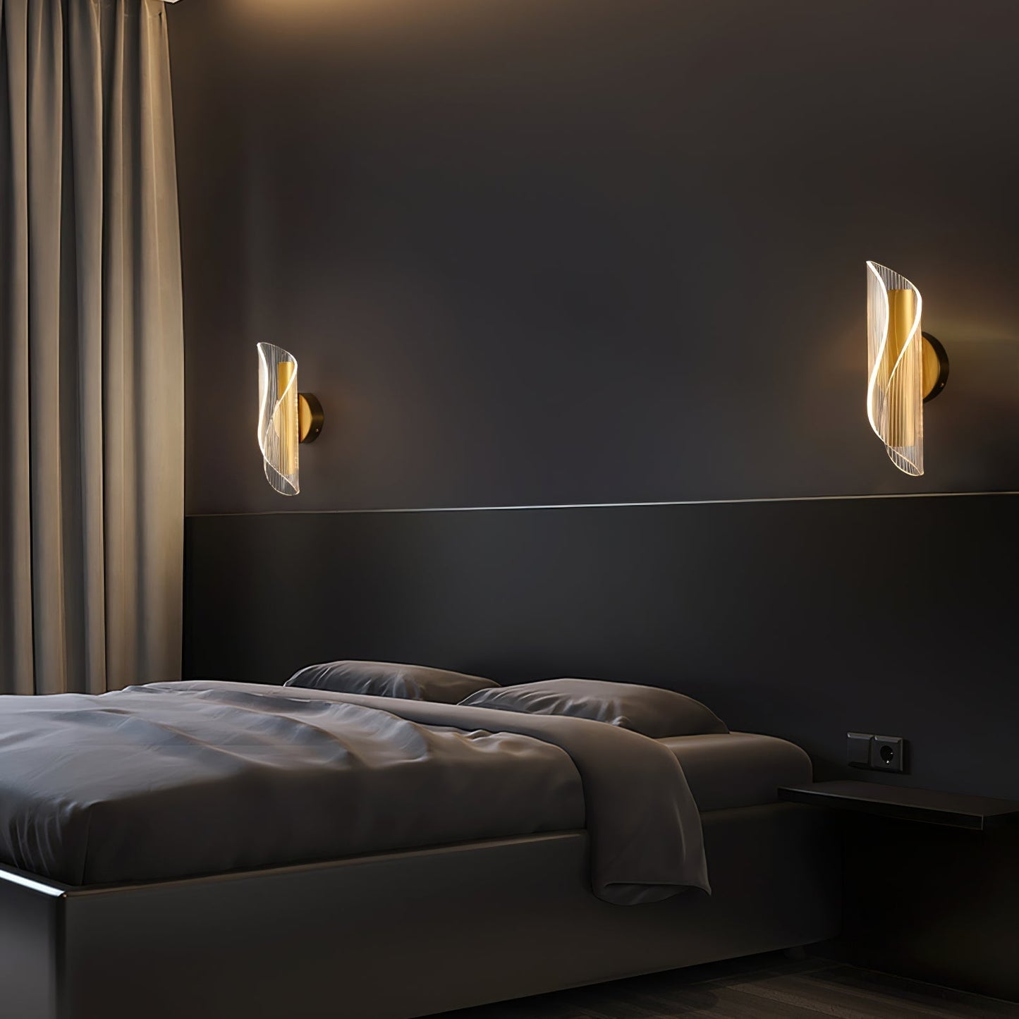 CrystalAura – Sparkling Crystal Wall Light for Glamorous Touch