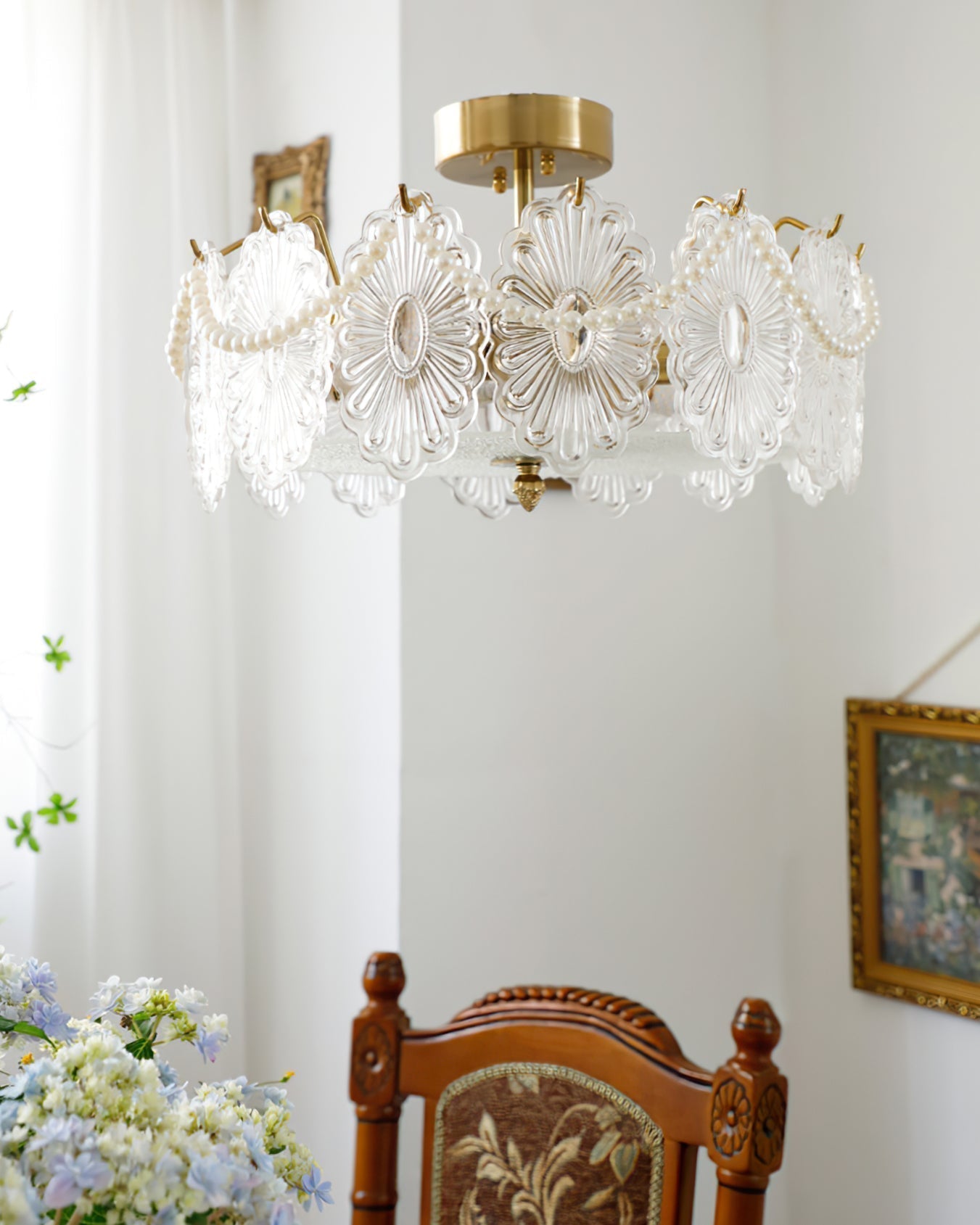 LuxeLamina - Ceiling Lamp with Clear Glass and Cozy Glow