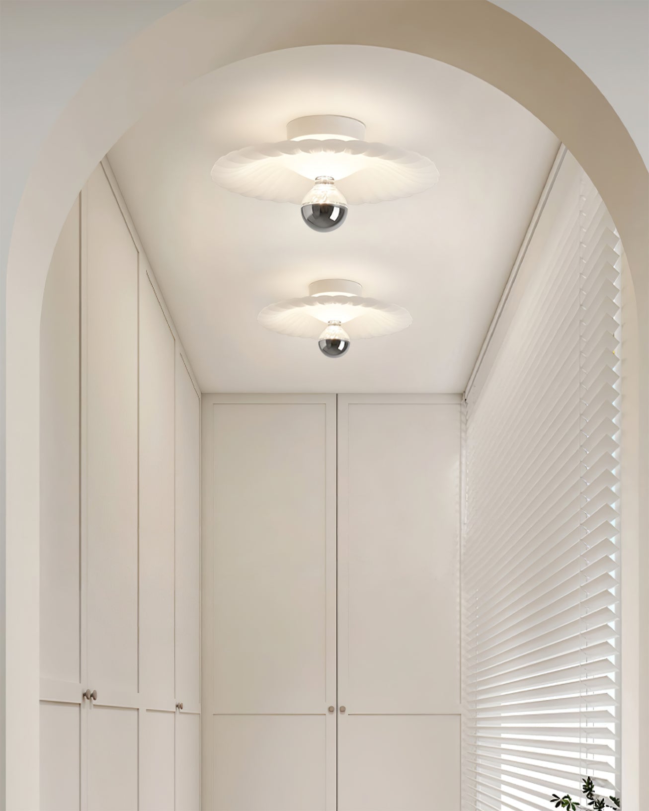 LuxePleat - Ceiling Lamp with Detailed Folds and Cozy Glow