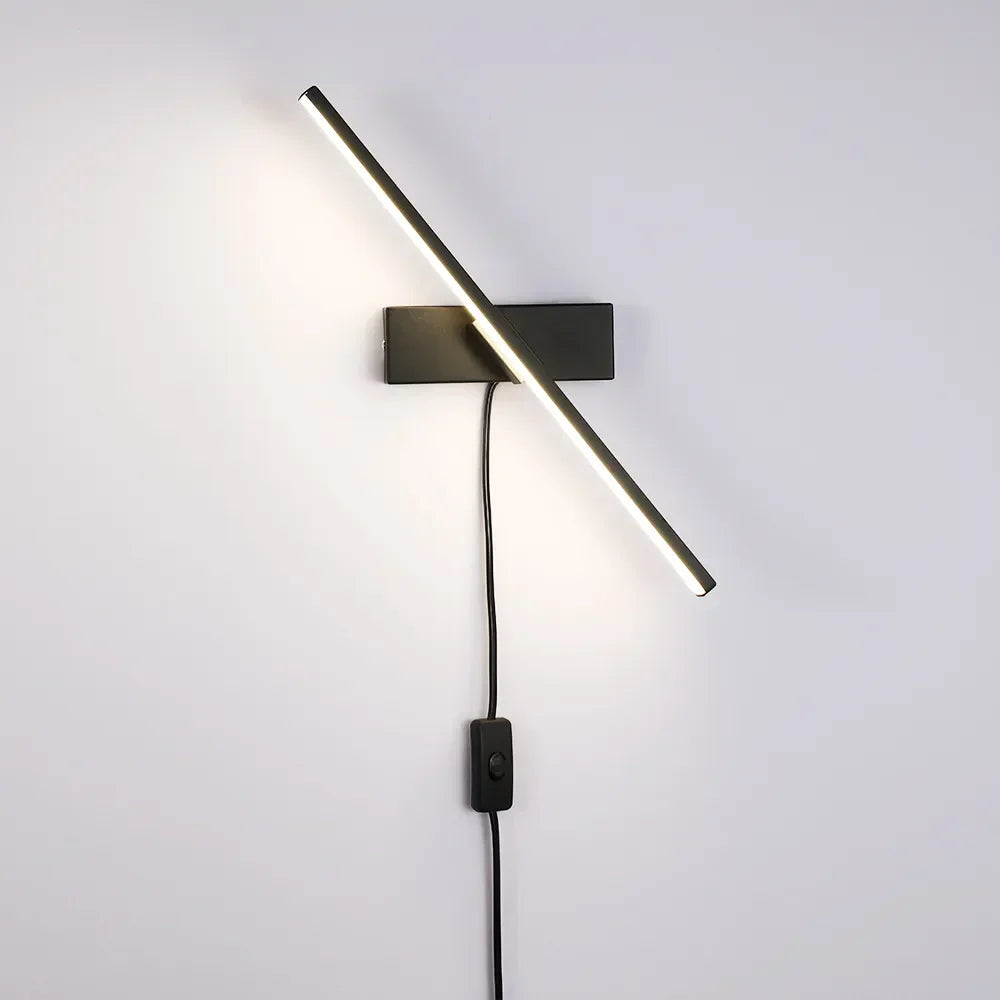 PlugLuxe – Sleek Scandinavian Wall Lamp with Plug for Stylish Interiors