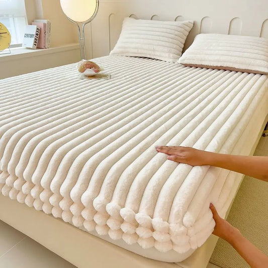 Thelittleesse™ Purely Cloud Plush Bedding Set