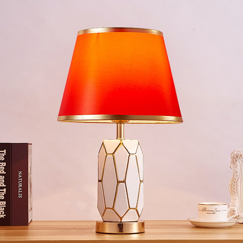 CeramiGlow – Retro Ceramic Desk Lamp for a Nostalgic Touch