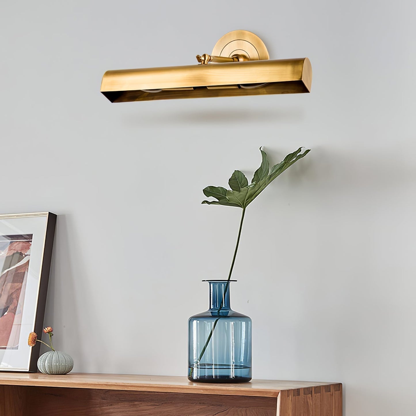 TimelessLume – Luxurious Gold Wall Lamp for Classic Interiors
