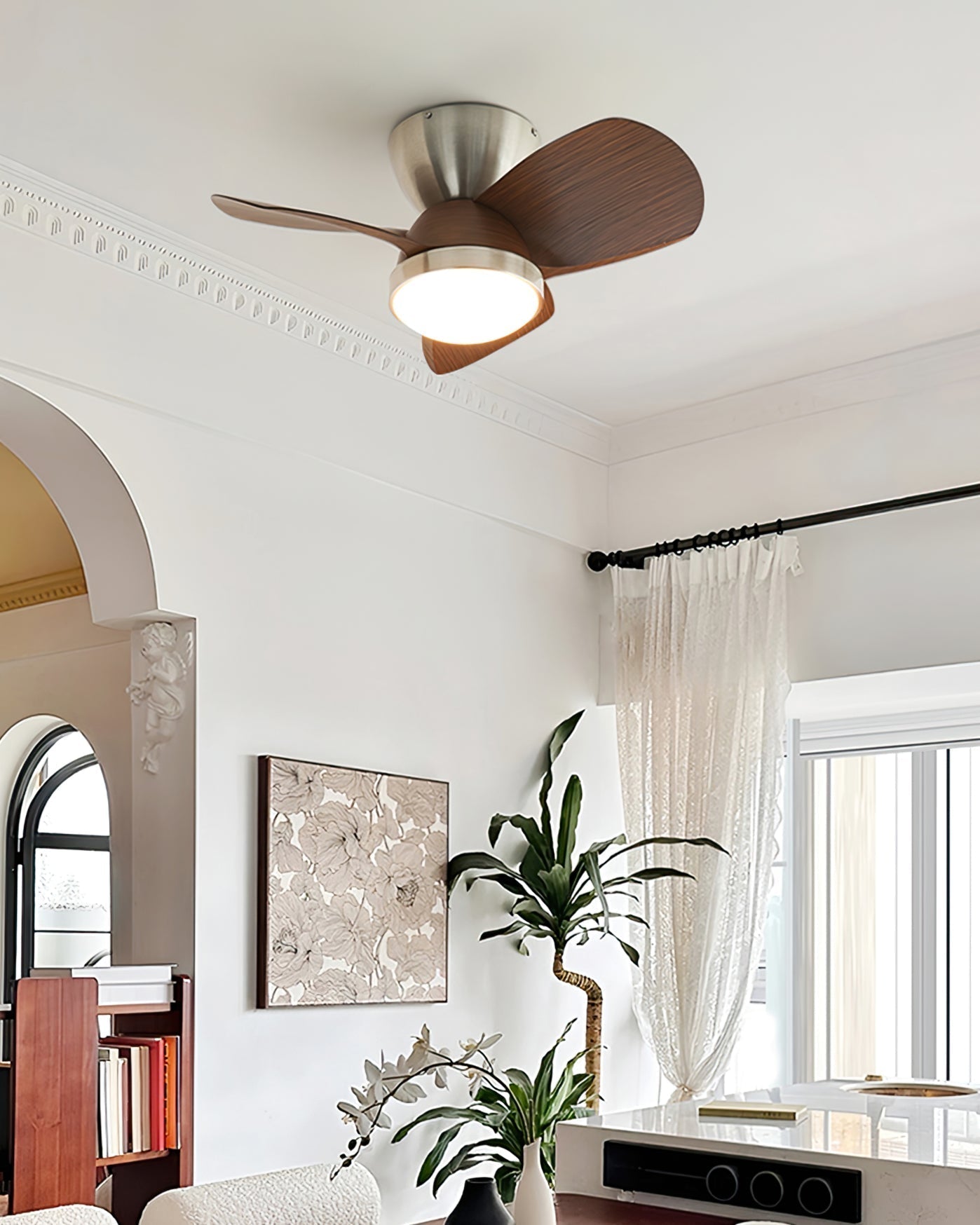 TalayaGlow - Ceiling Fan with Contemporary Design and Warm Lighting