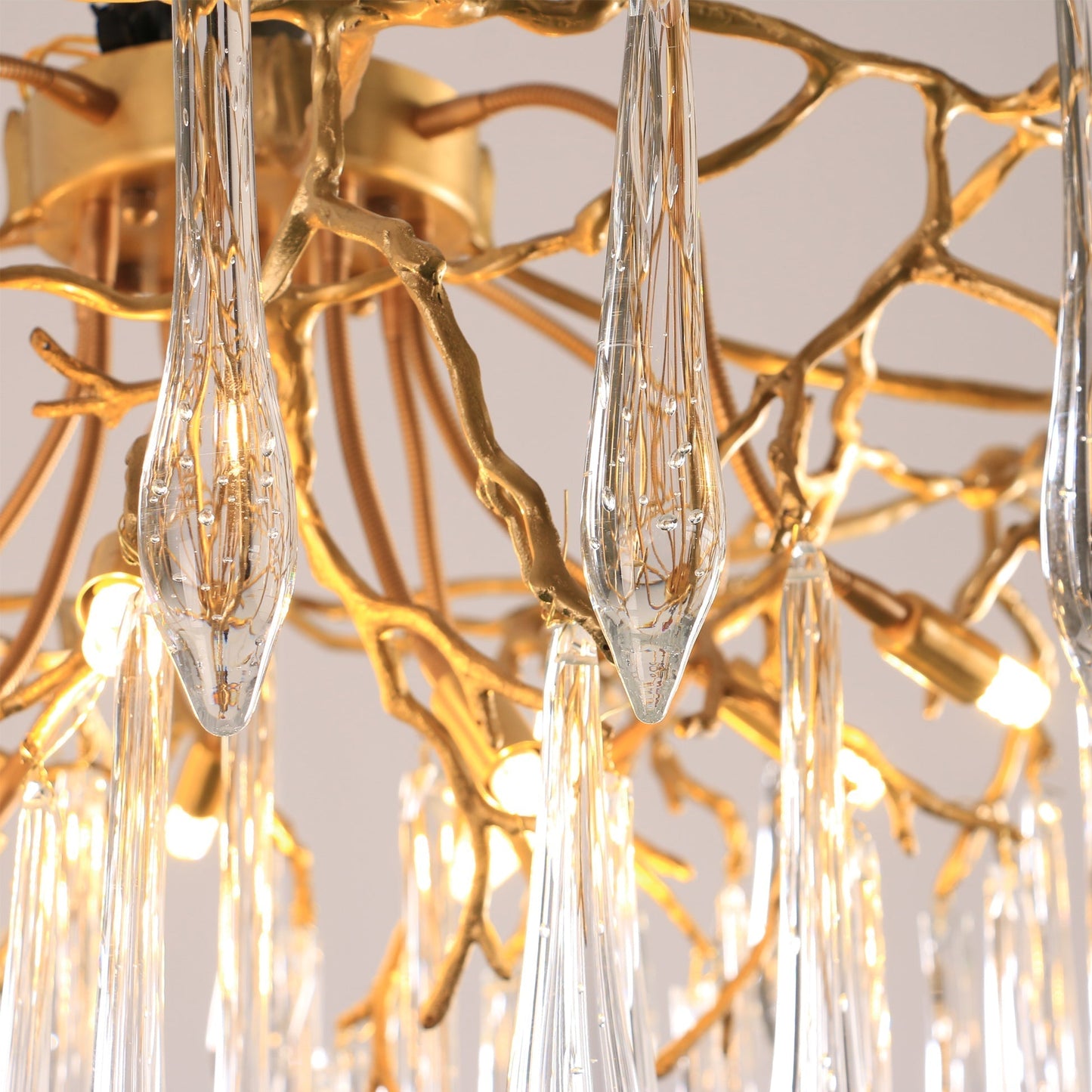 CrystalGlow - Ceiling Lamp with Radiant Droplet Crystals