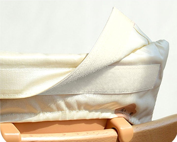 Seat cushion dining chair