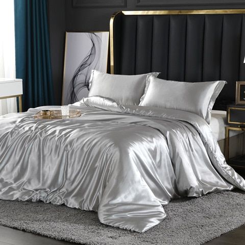 Thelittleesse™ Luxury 4-Piece Satin Bedding Set
