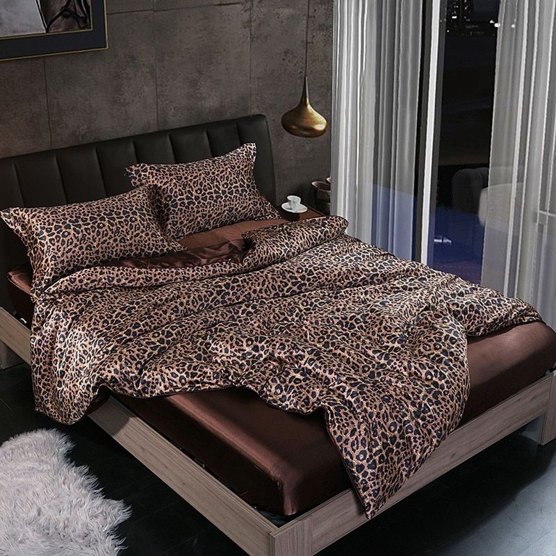 Thelittleesse™ Luxury 4-Piece Satin Bedding Set