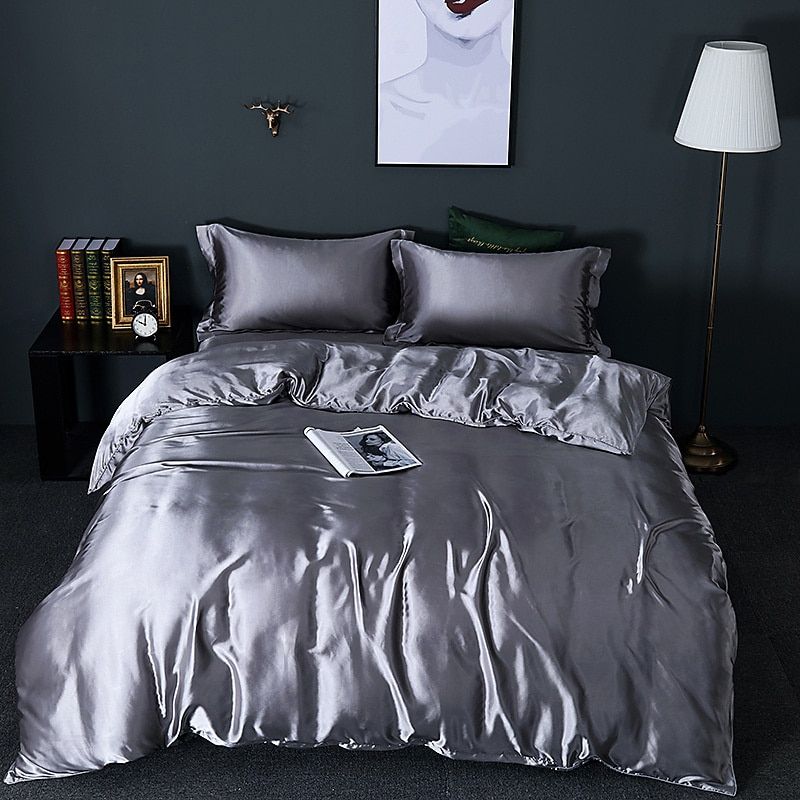 Thelittleesse™ Luxury 4-Piece Satin Bedding Set
