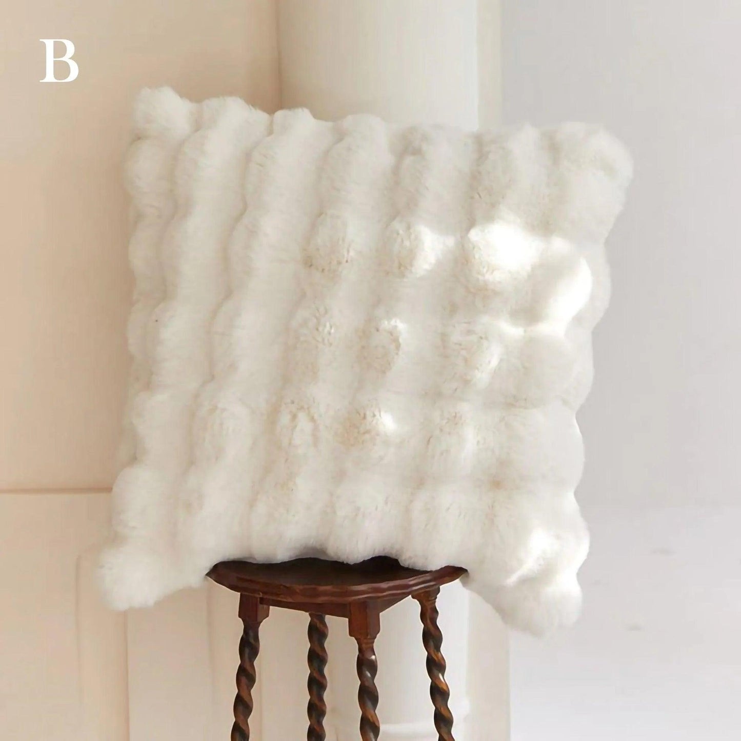 Neutral Luxury Fluffy Fur Throw Pillow │ High-end Warm Comfortable Cushions with pilling│ for Beds Living Room Sofa Home Decor